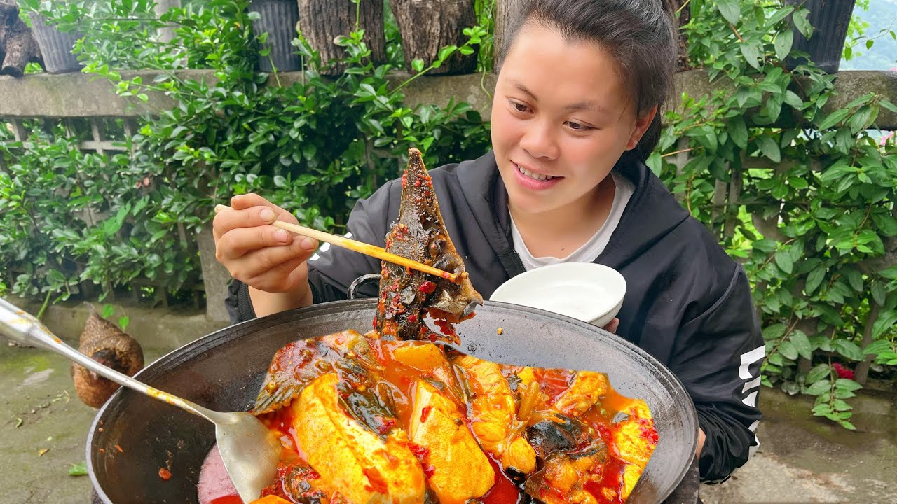 歐妹住在偏遠的農村，靠自己豐衣足食，簡單生活看她今天做啥吃 record my rural life