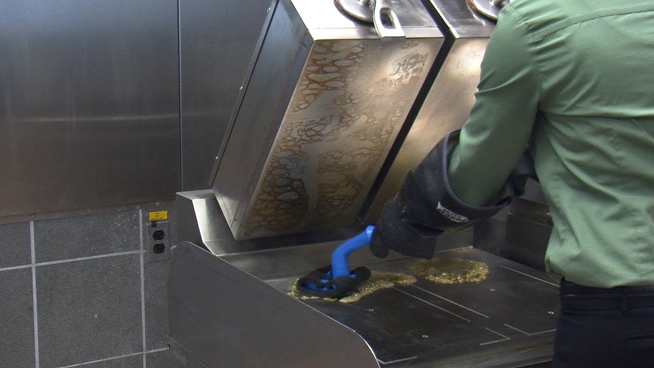 Crown Series Grill Cleaning - Applying Grill Cleaner