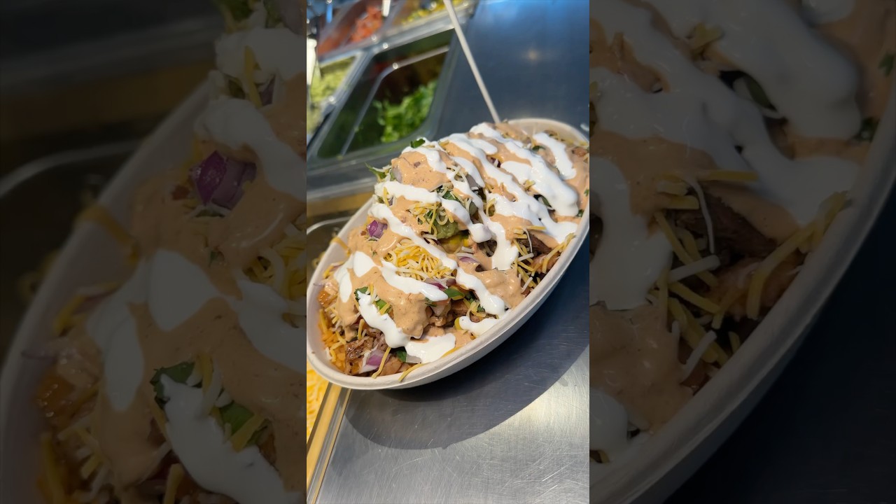 HONEY CHIPOTLE CHICKEN & STEAK BOWL from Tacobee&rsquo;s Mexican Grill in Brooklyn NYC! 🤤 #DEVOURPOWER