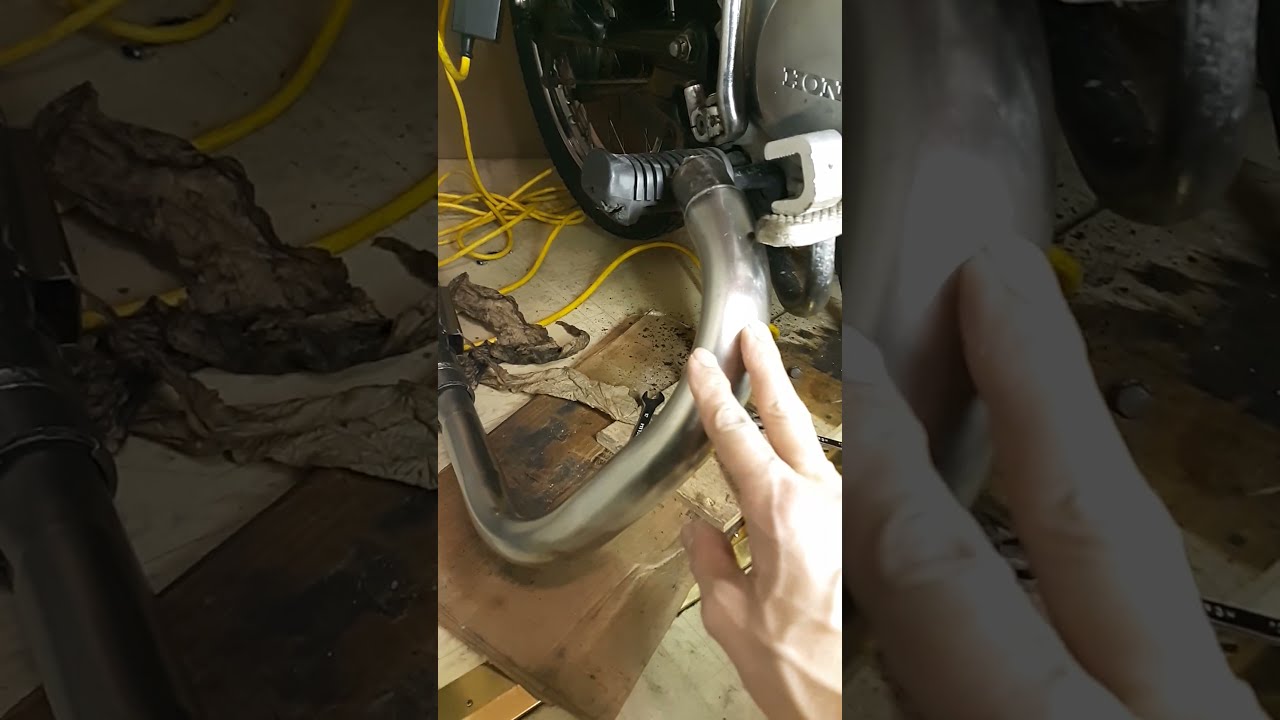 1978 Honda CB125S Exhaust Gasket Installation