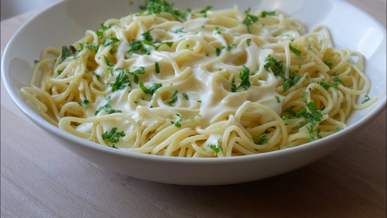 Spaghetti mit Käse Sahne Sauce (Rezept) || Pasta with Creamy Cheese Sauce (Recipe) || [ENG SUBS]