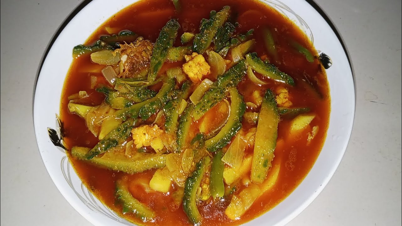 চিংড়ি মাছ দিয়ে করোলা ভাজির রেসিপি।
