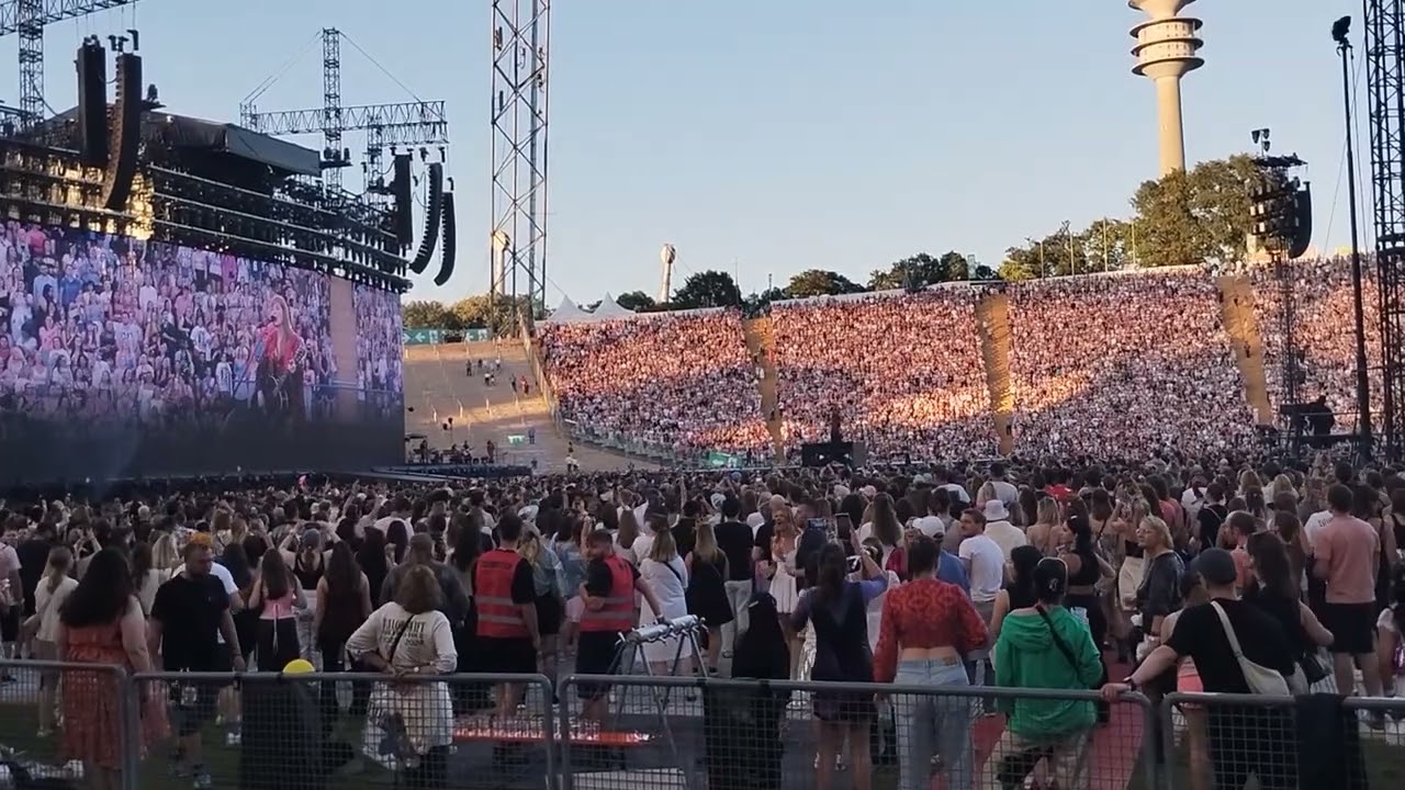 Taylor Swift All too well 10 Minute Version Live in Munich