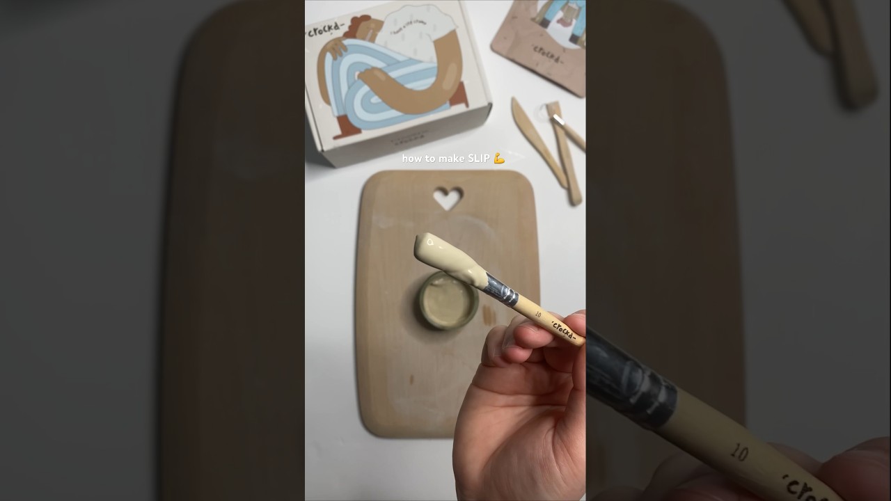 How to make Slip 💪 mix clay and water together to create your diy superglue #pottery #clay #slip