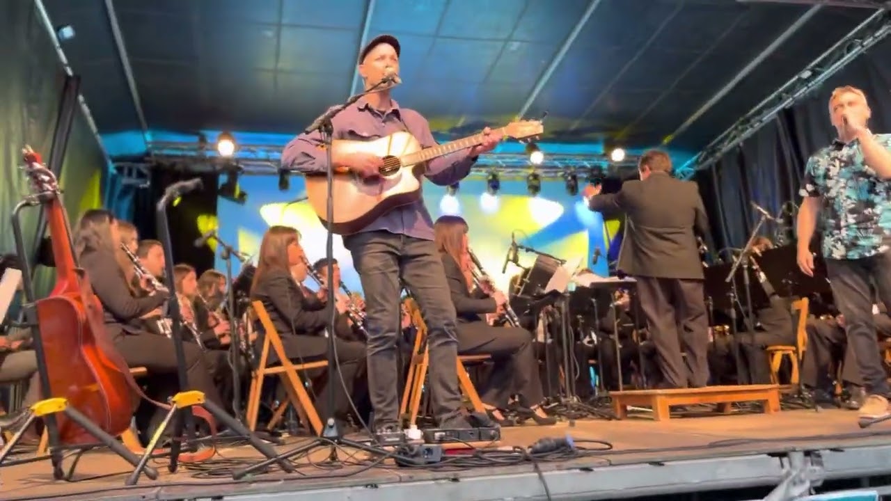 Sorotan Bele eta Legazpiko Musika Banda.