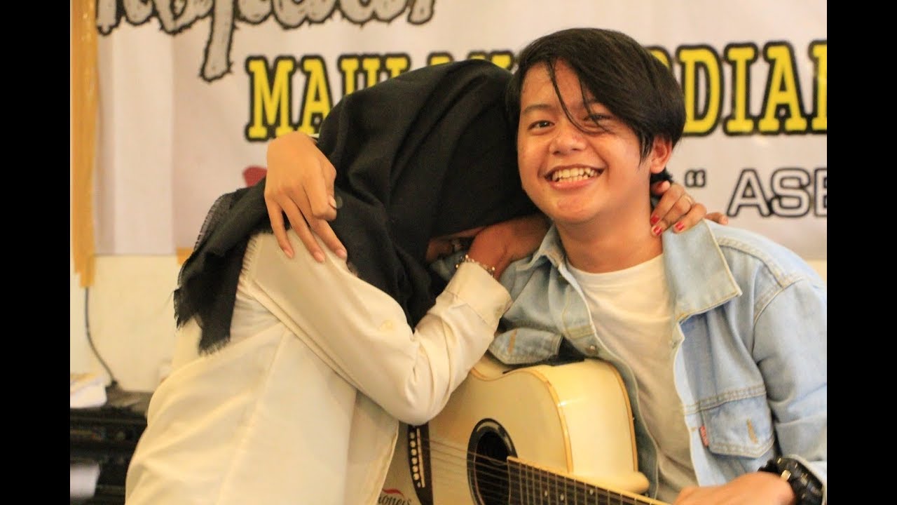 Maulana Ardiansyah - Ayah (LIVE)