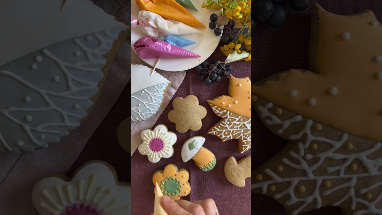 Пряники handmade#gingerbreadcookies #gingerbreaddecor #gingerbreaddecorating