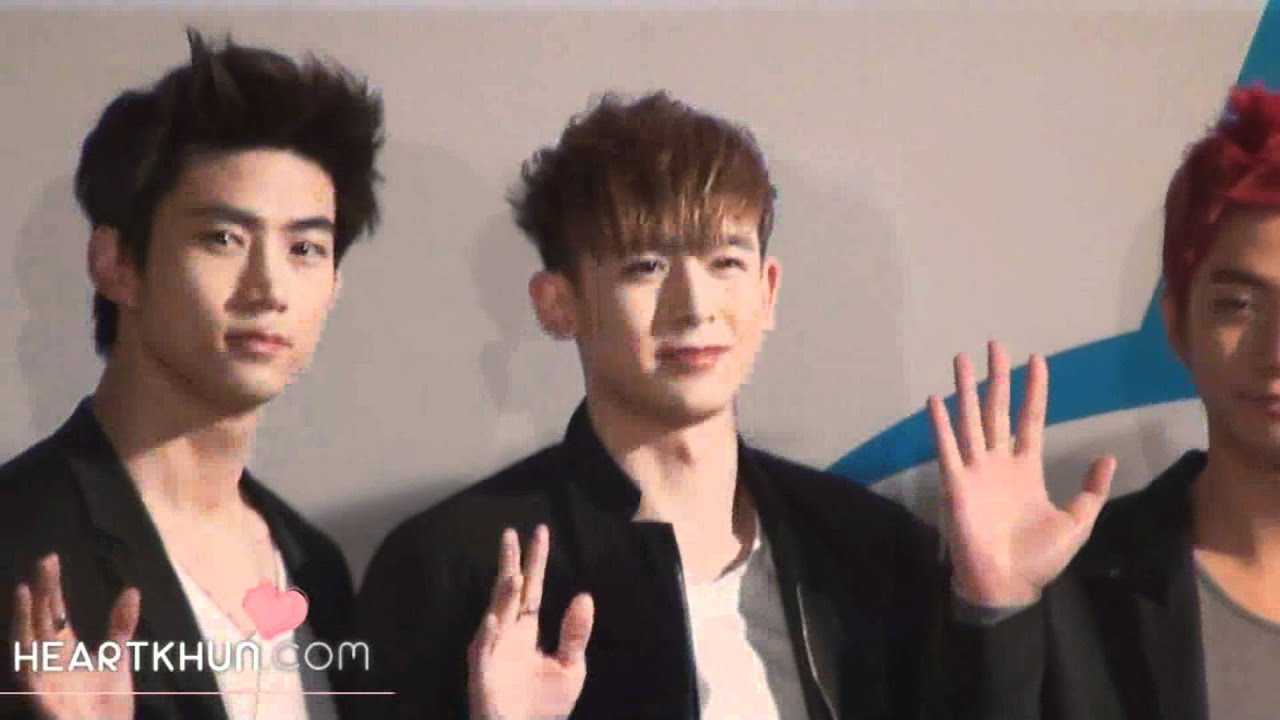 20110624_uam launching party photowall nichkhun fancam