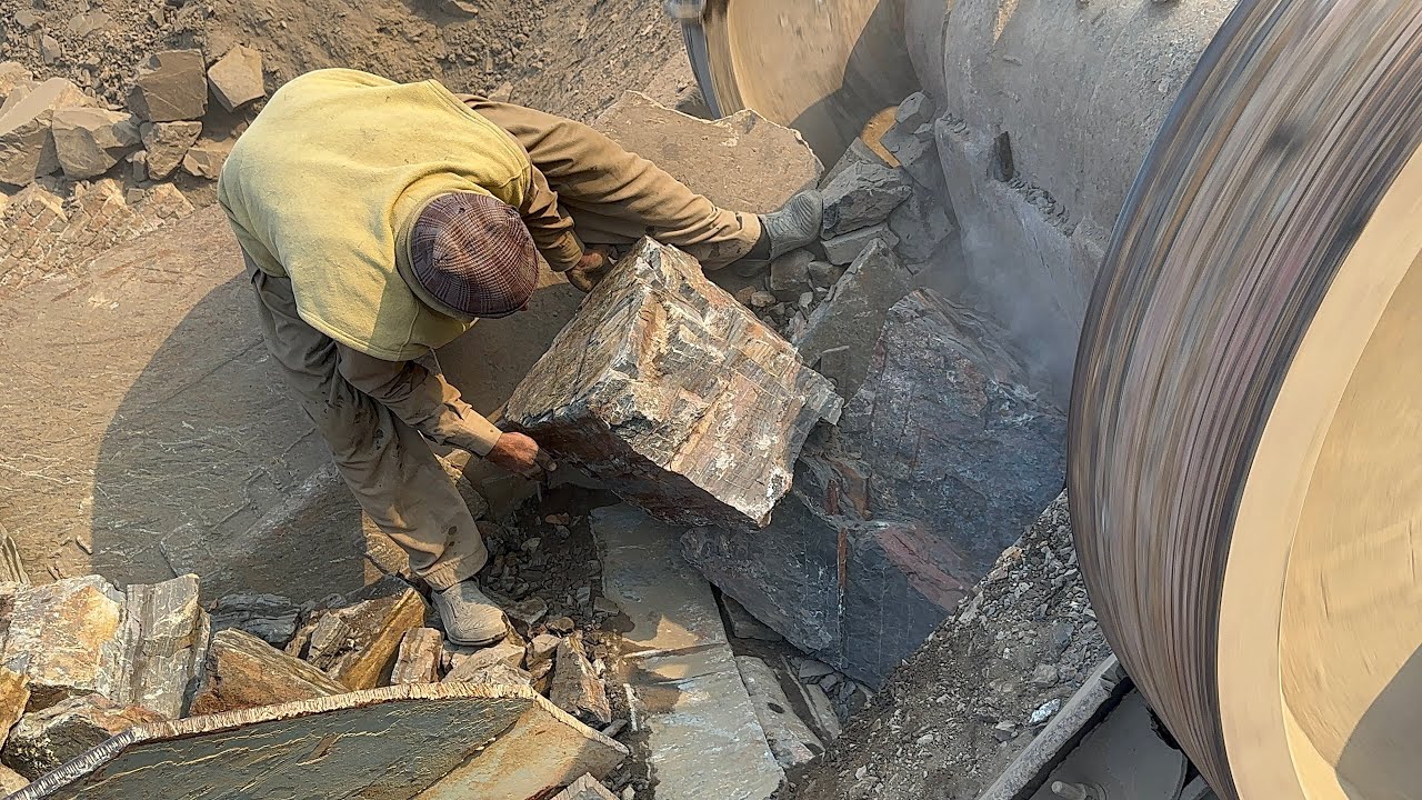 Strongest Rock Shredder in the World | Best Stone Crusher Machine