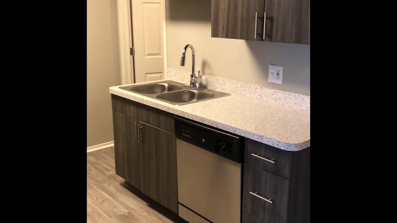 C204 - Willow Grey Style - 1300 Sq. Ft.