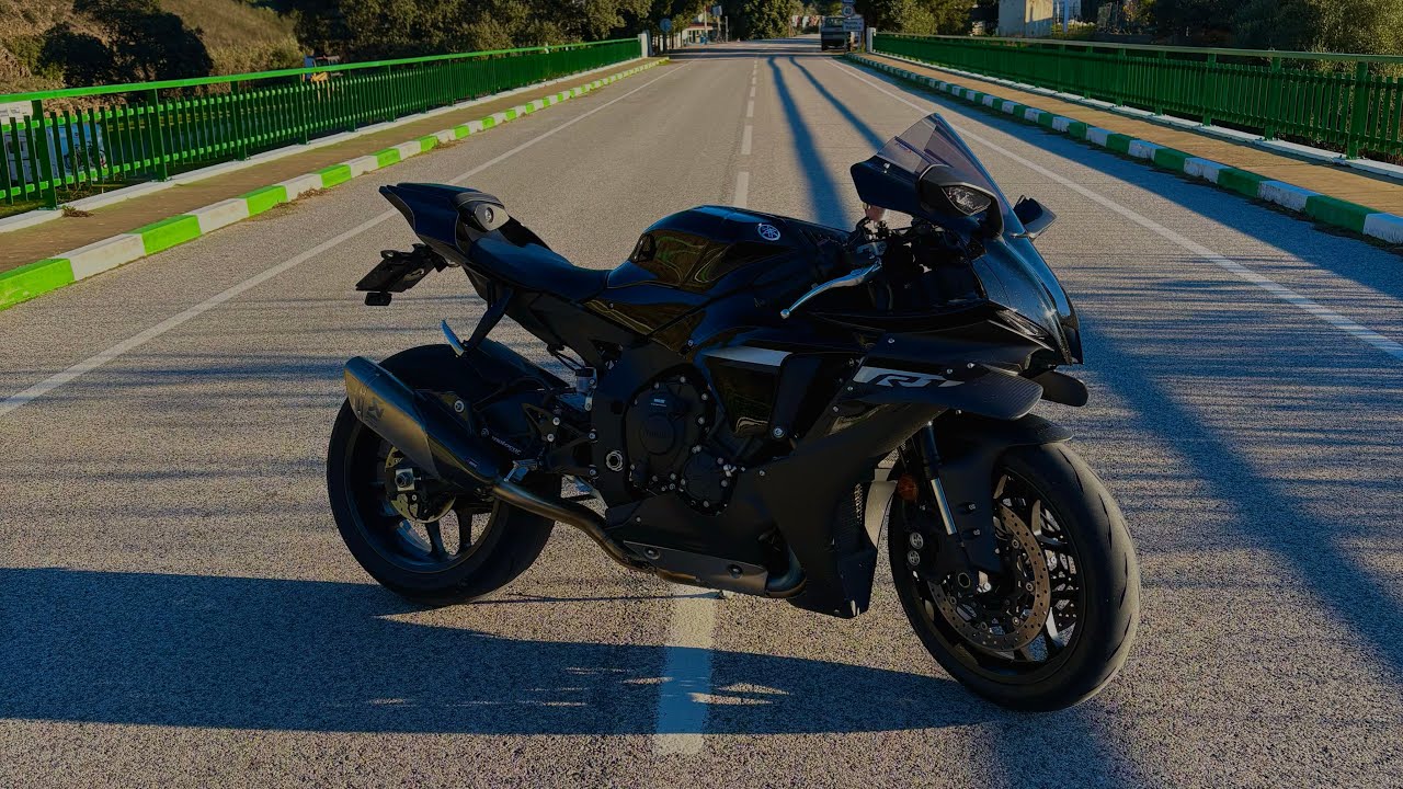 This is how a 2024 Yamaha R1 sounds in the montains
