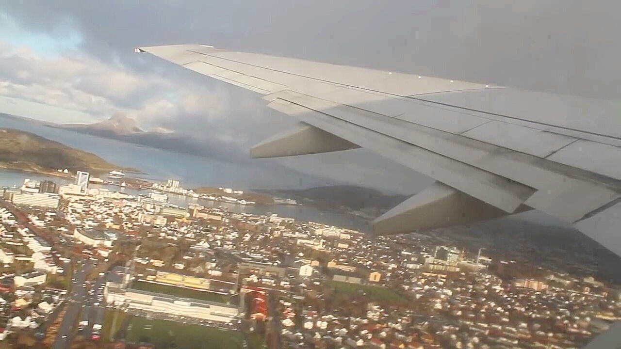 SAS Scandinavian Airlines 737-600 Bodø-Tromsø Safety, Takeoff, Inflight, Landing, SK4556