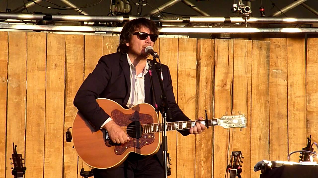 Jeff Tweedy - I Am Trying To Break Your Heart - Solo Accoustic Live