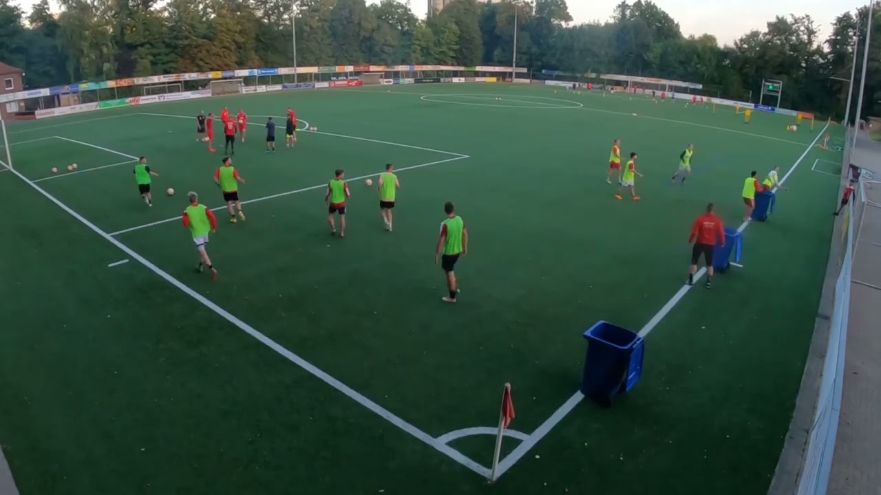 Fussballtraining: Techniktraining - Spassübung zur Regeneration