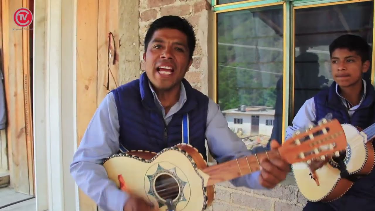 EL AMIGO LAY, EL GUITARRISTA  ALEGRE DE LOS TRAVIESOS DE YUCU-NI-COCO GUERRERO CHALCATONGO
