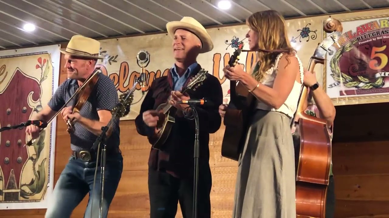 “Gonna Paint The Town” - Foghorn String Band @ 2025 Delaware Valley Bluegrass Festival