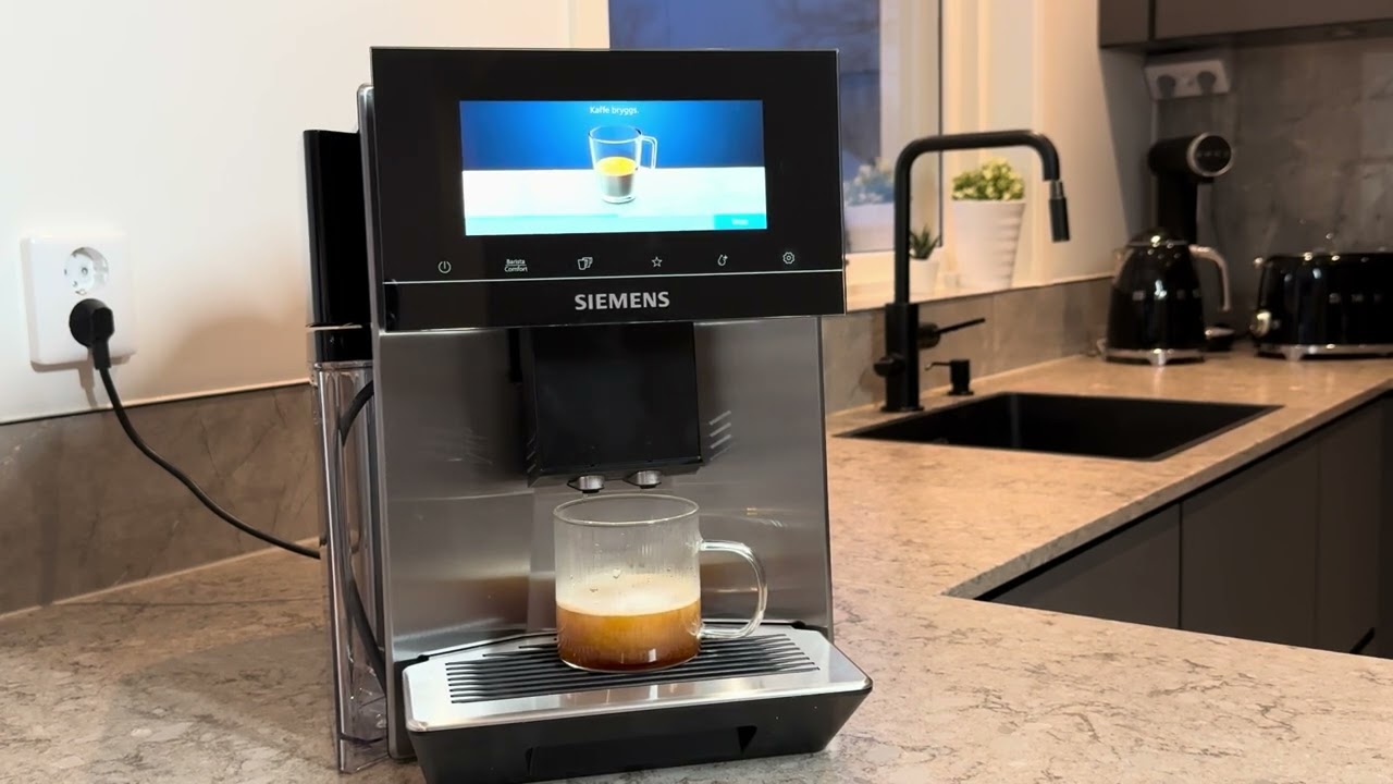Siemens EQ900 plus makes easy coffee 