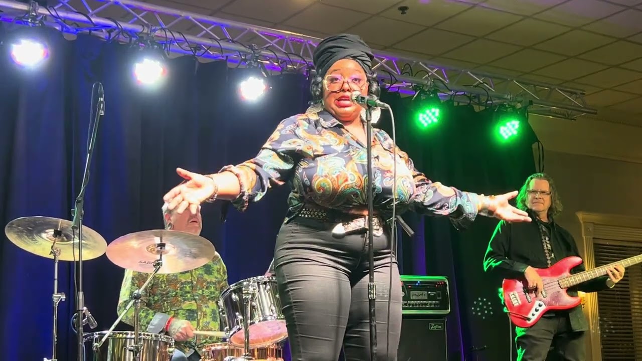 19-Annika Chambers & Paul DesLauriers/ Cincinnati Winter Blues Experience 7