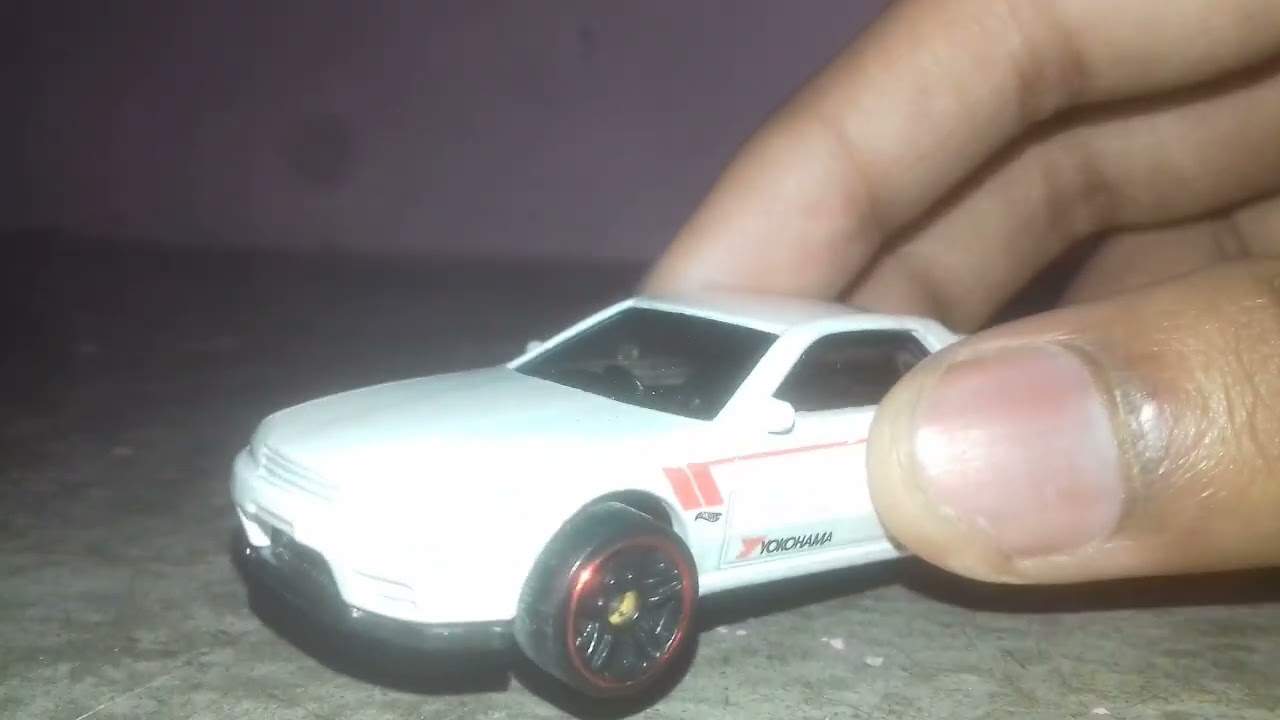 Having explanation of a pixarised car from cars to the future pixarised Nissan skylinegtr