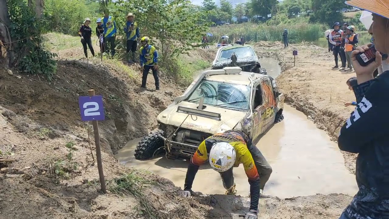 4x4 