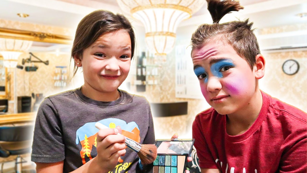 We Did Our BROTHERS MAKEUP!! *SO FUNNY*