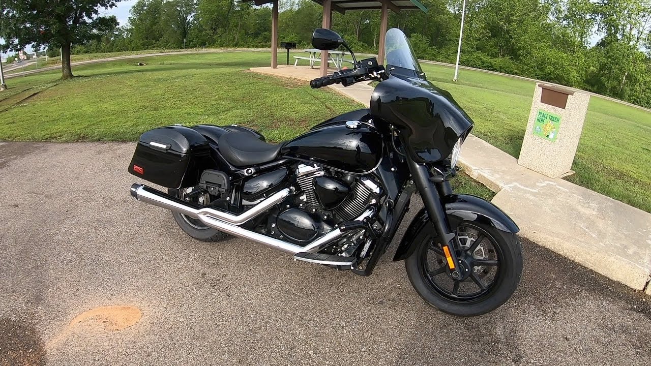 MotorcyCool TV - 2013 C90T Boss