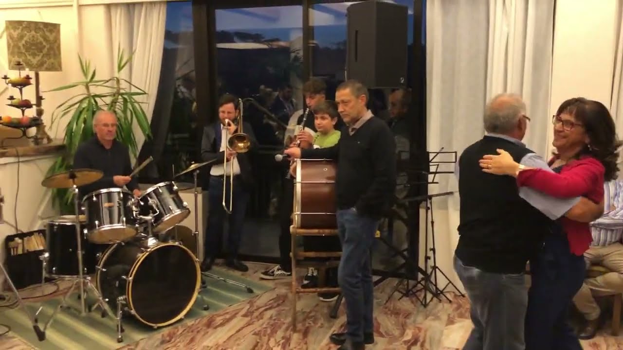 CORPO BANDISTICO Q. MANZINI DI MONTESE - IL PISELLONE valzer per sax di T. Marani e F. Ravaioli.