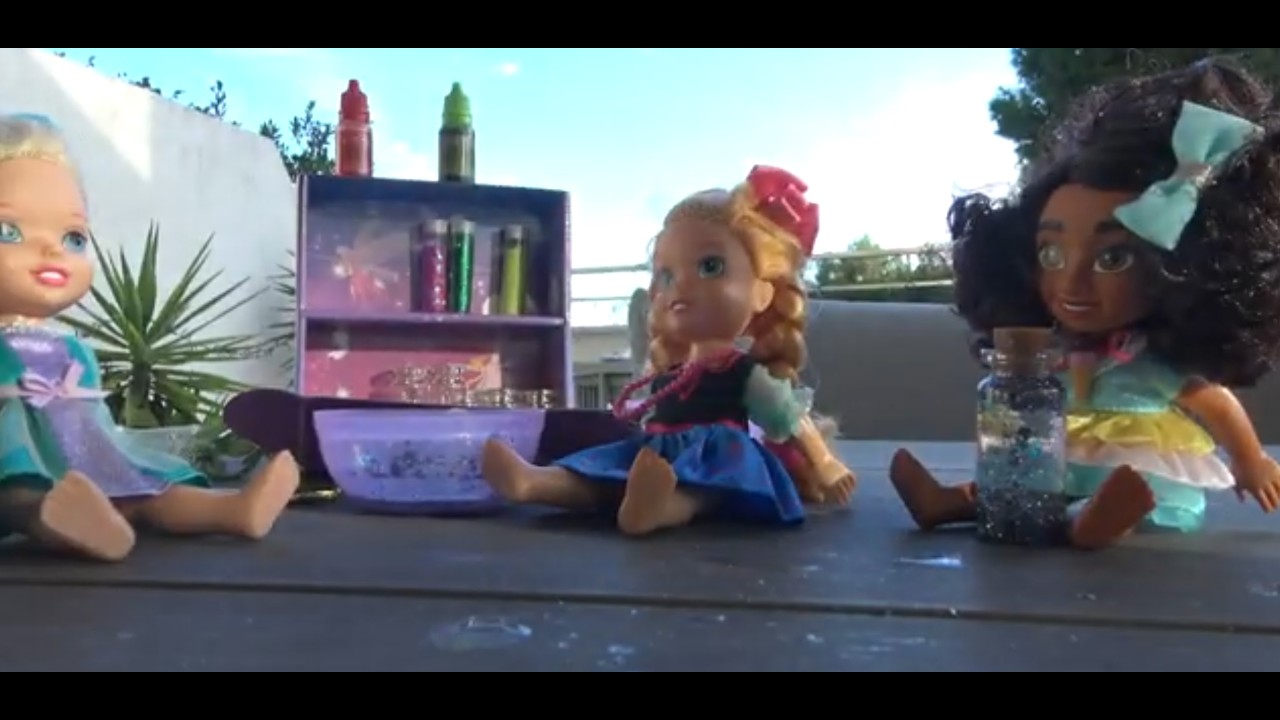 Elsa and Anna toddlers make potions with friends - part 2