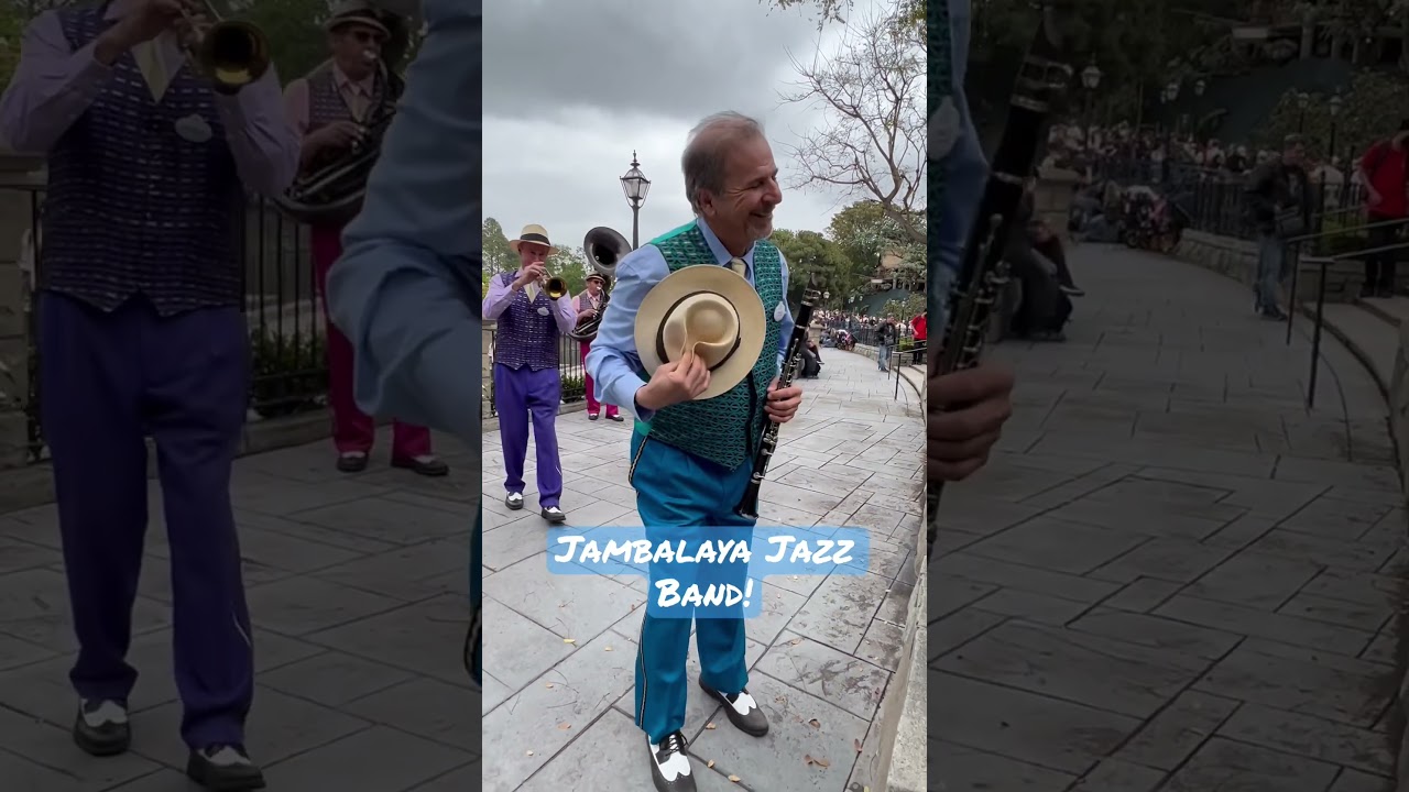 Jambalaya Jazz Band! #neworleanssquare #disneyland #jazzband #roadto10k #disneylandadventures