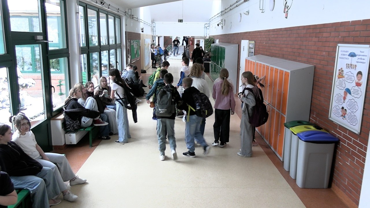 SZKOŁA PODSTAWOWA W JĘDRZYCHOWIE - NAJLEPSZY START DLA NASZYCH DZIECI