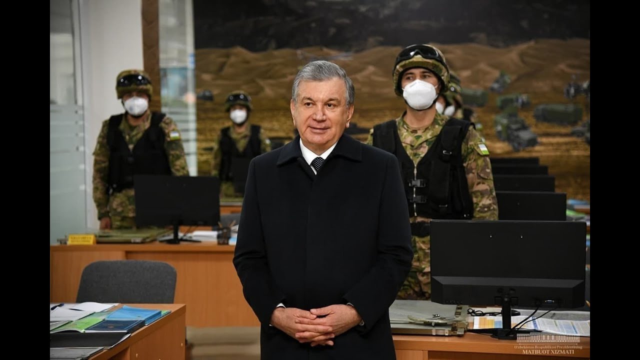 Shavkat Mirziyoyev Jizzax viloyatida Markaziy harbiy okrugning artilleriya brigadasini borib ko‘rdi