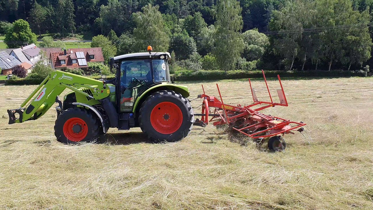 Heuernte 2020 Wenden mit Claas Arion 410 und Kuhn GF 6502