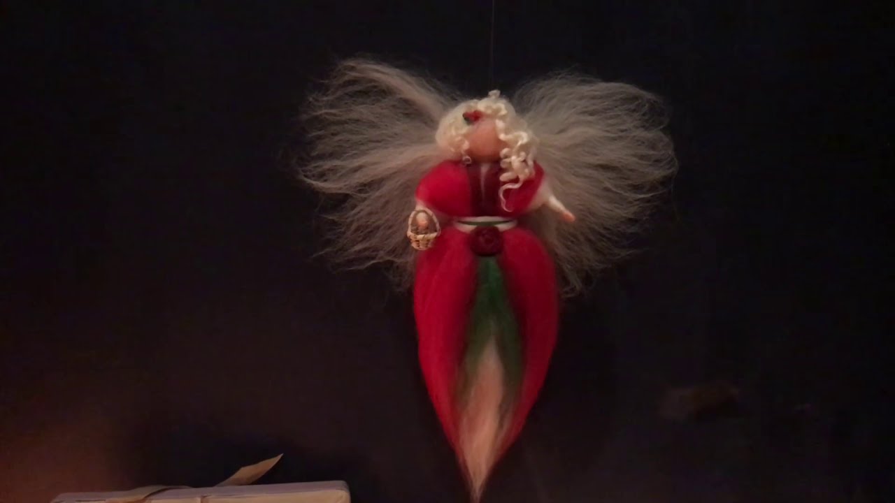 Angelo in lana cardata