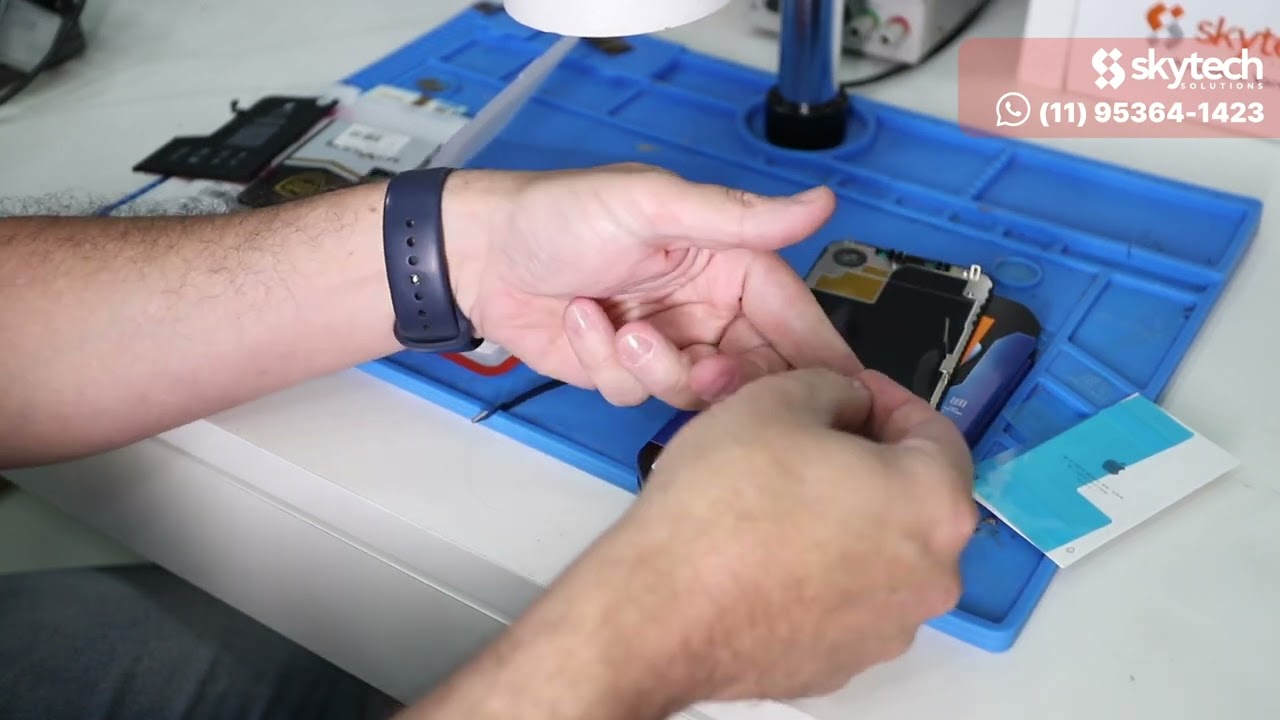 Novo curso de Especialização em iPhones com componentes da Skytech