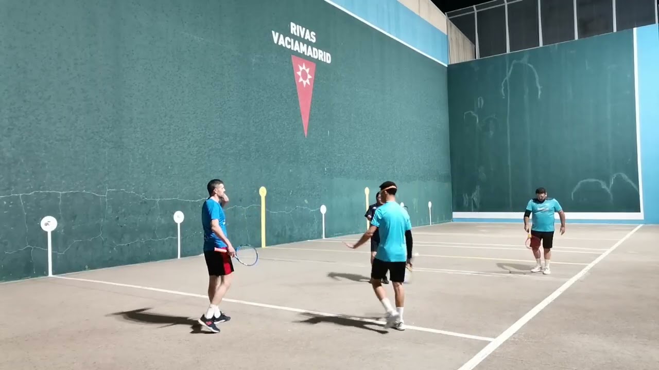 Frontenis 2ªA Rivas vs Berroqueño set 2 de la 1ª partida el otro set en @miguelangelmickysanz14