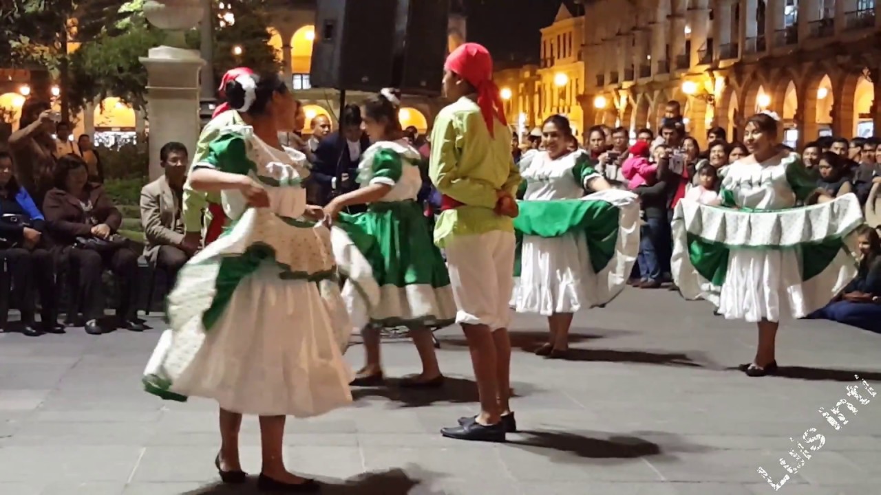 Danza Chollonqueros (Mollendo). Festival de Danzas en Plaza de Armas de Arequipa [3/10] (30/03/2017)