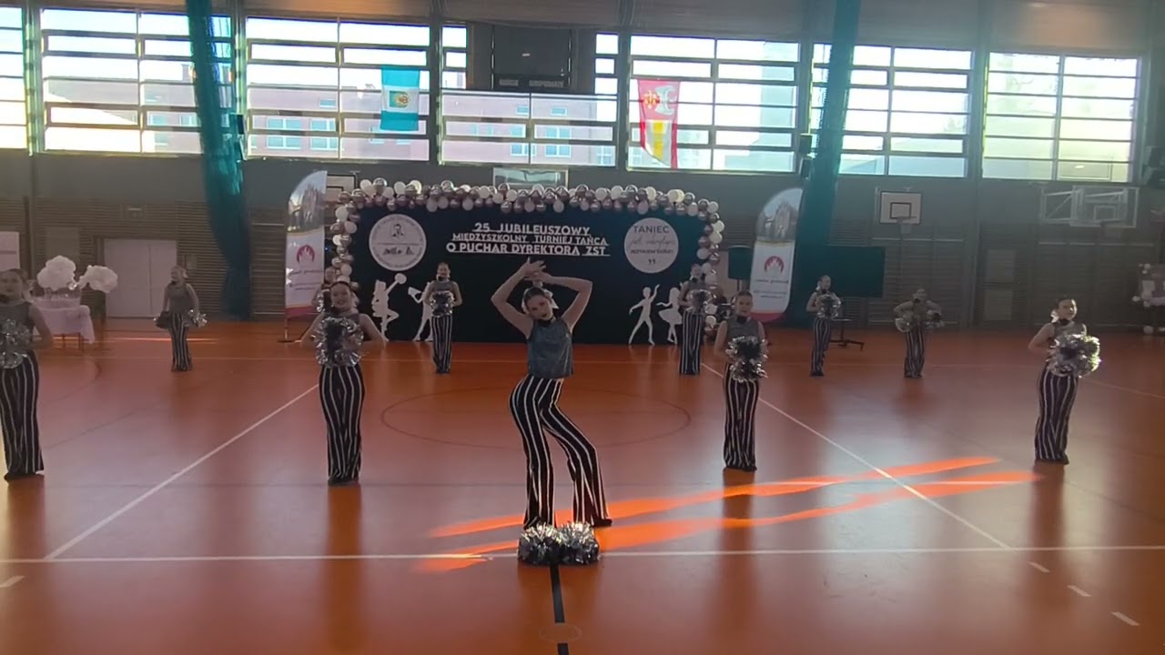 Występ zespołu JEDYNKI podczas XXV Międzyszkolnego Turnieju Tańca o Puchar DyrektoraZST 22.01.2026r.