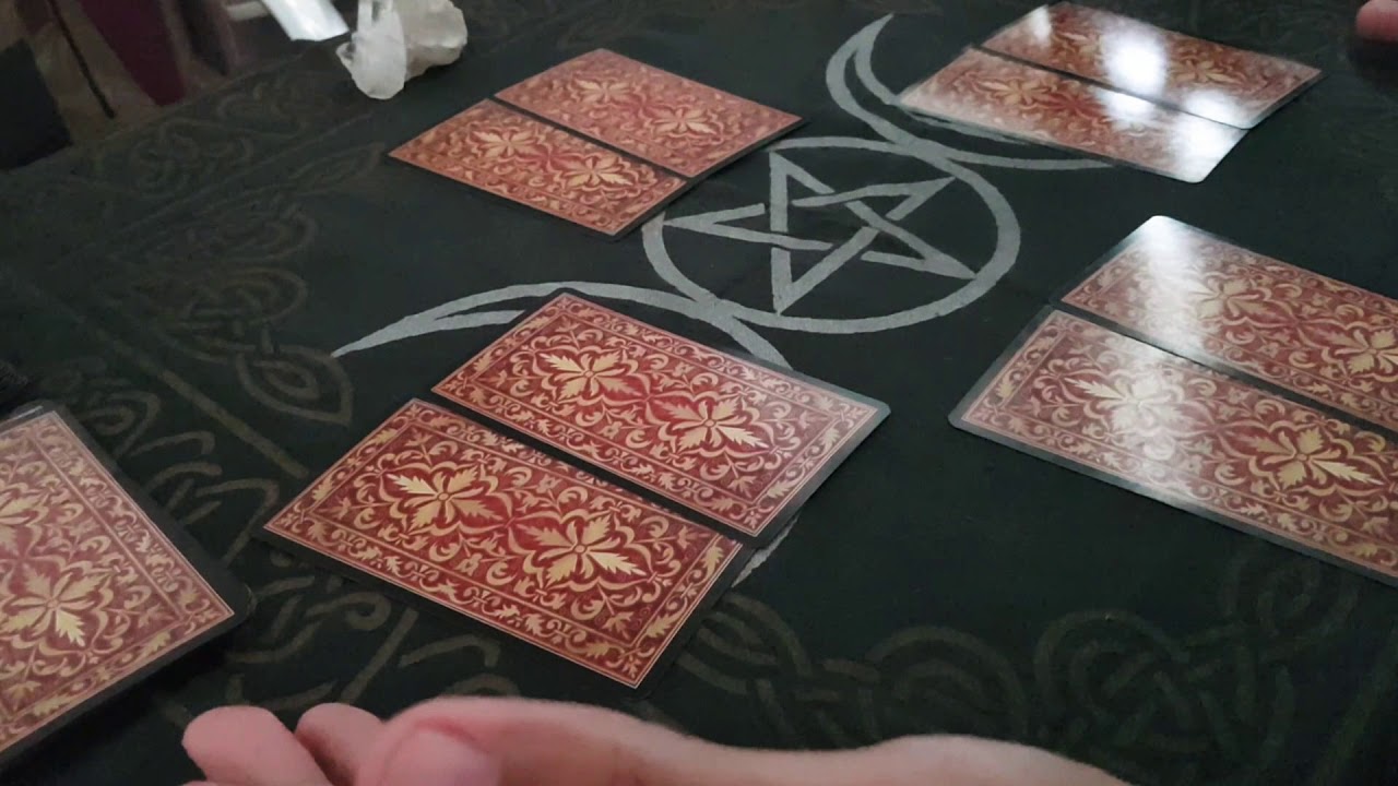 Lendo tarô com o método Peladan