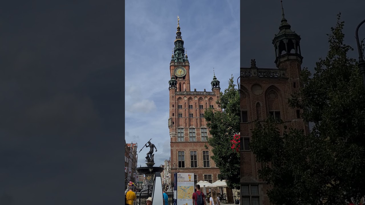 Toccata & Fugue in D Minor (J S Bach, last 6 mins) on the carillon of Gdańsk Town Hall