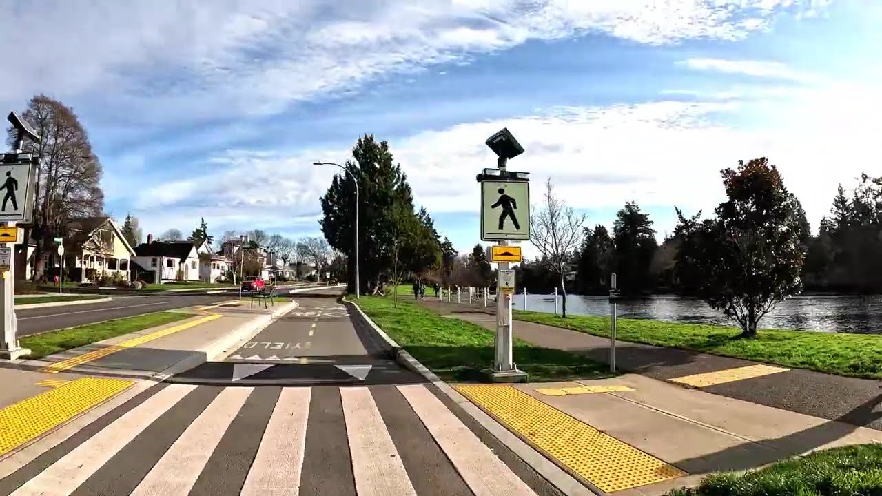 Cycling Victoria BC ,   Dec. 31st, 2025  ,  New Years Eve on The Gorge Waterway Trail