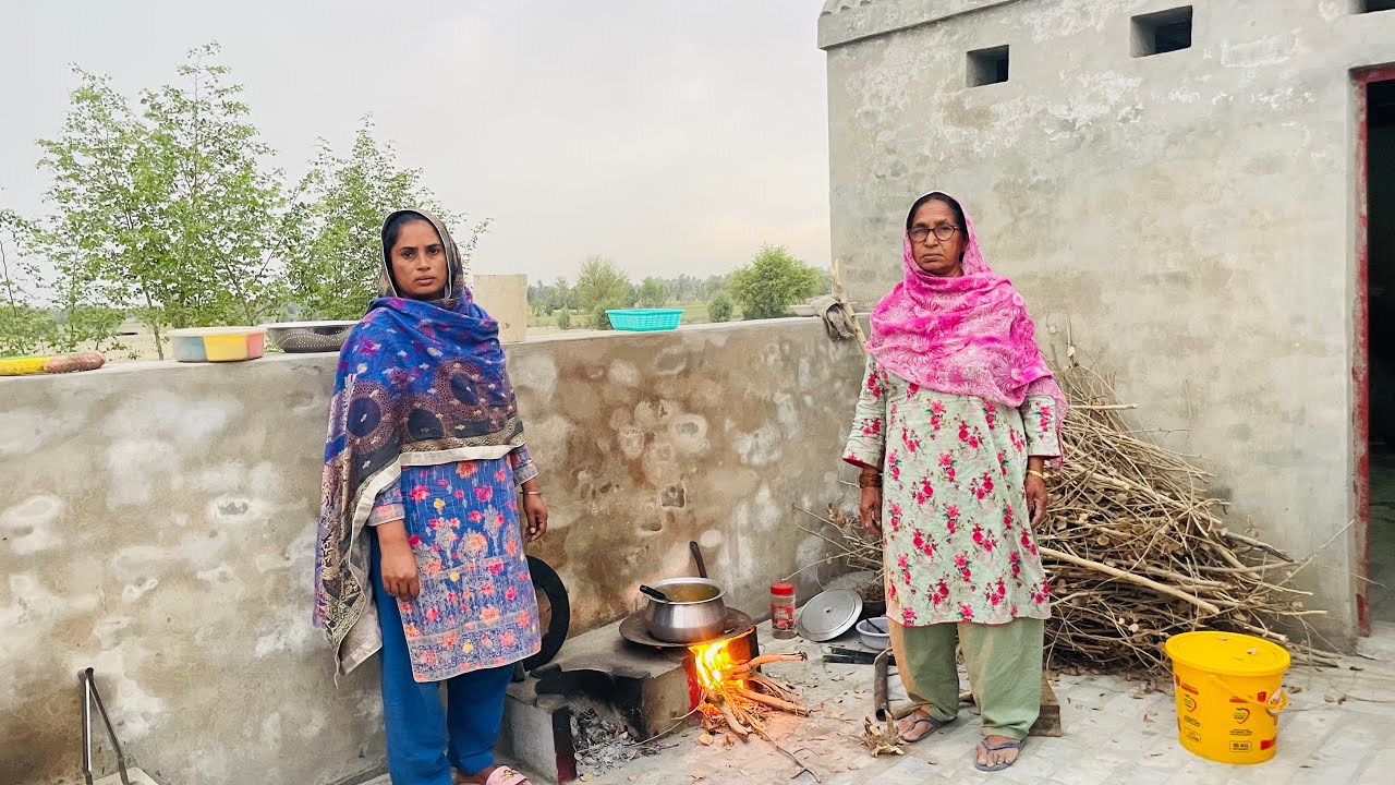 Gaon Mein Sham ke khane ki routine