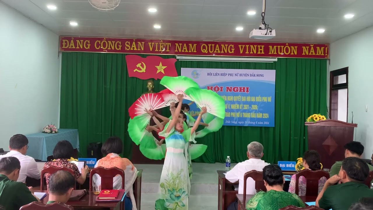 Múa Sắc Xuân đẹp nhất