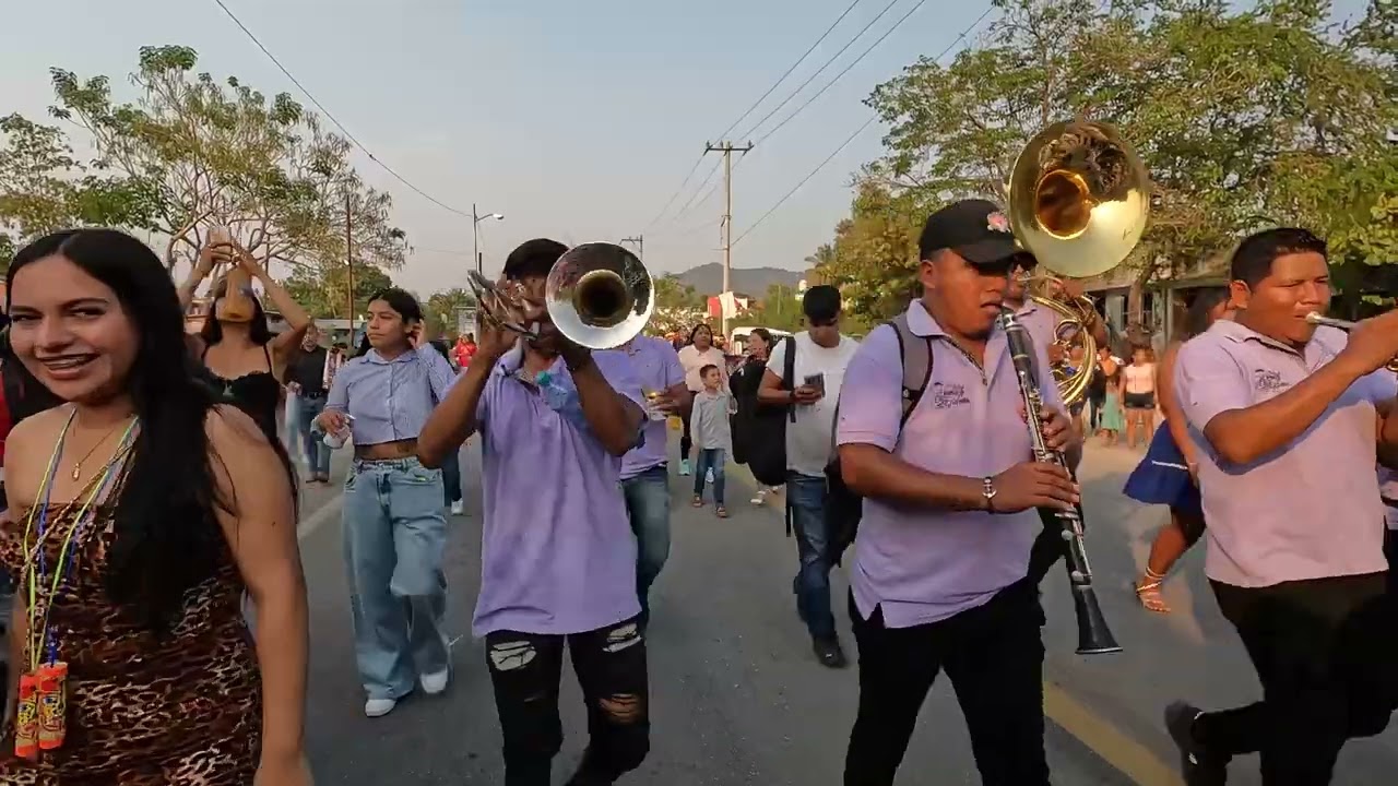 🥳¿Qué pasa en el Pendón de XALTIANGUIS? Tradición y alegría | 4K