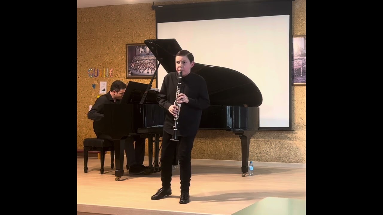 Resumen recital Conservatorio de Loja. Artie Shaw, Brahms, Weber e Iturralde