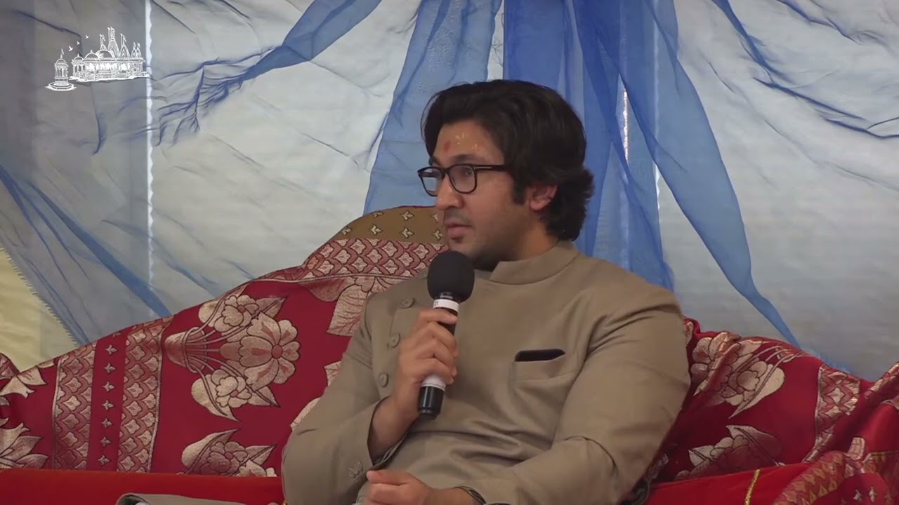 ISSO Allentown Mandir Lalji Maharajshree Vrajendraprasadji Maharaj Ashirvachan during 7th Patotsav