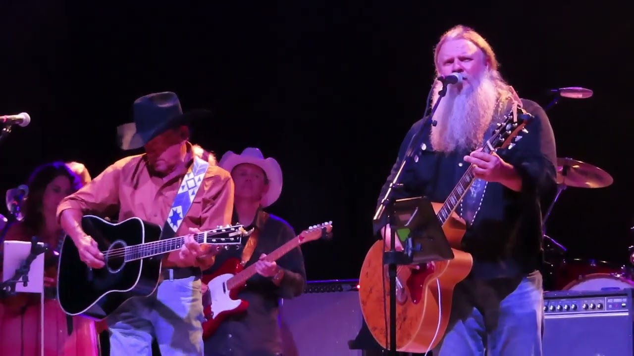 Kicked Outta Country - George Strait, Jamey Johnson - Key West