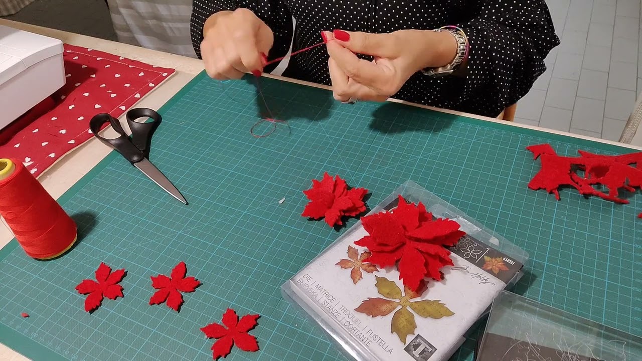 179🎀Una stella di NATALE FUSTELLATA a modo mio