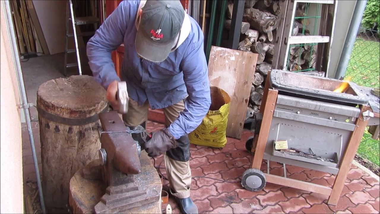 Forging a neck knife with antler handle