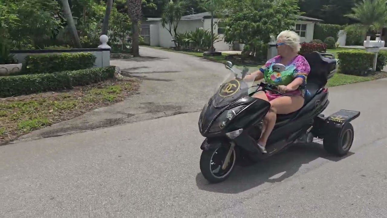 Miss Chanel scooter Cc150 ride by Valentina Versace viral video core 5613359459