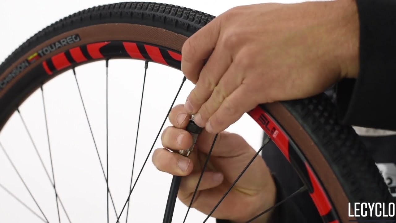 Utiliser une pompe vélo : les astuces 😉